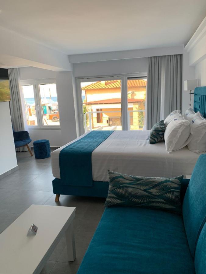 Ocean Blue Suites Ierissos Bagian luar foto