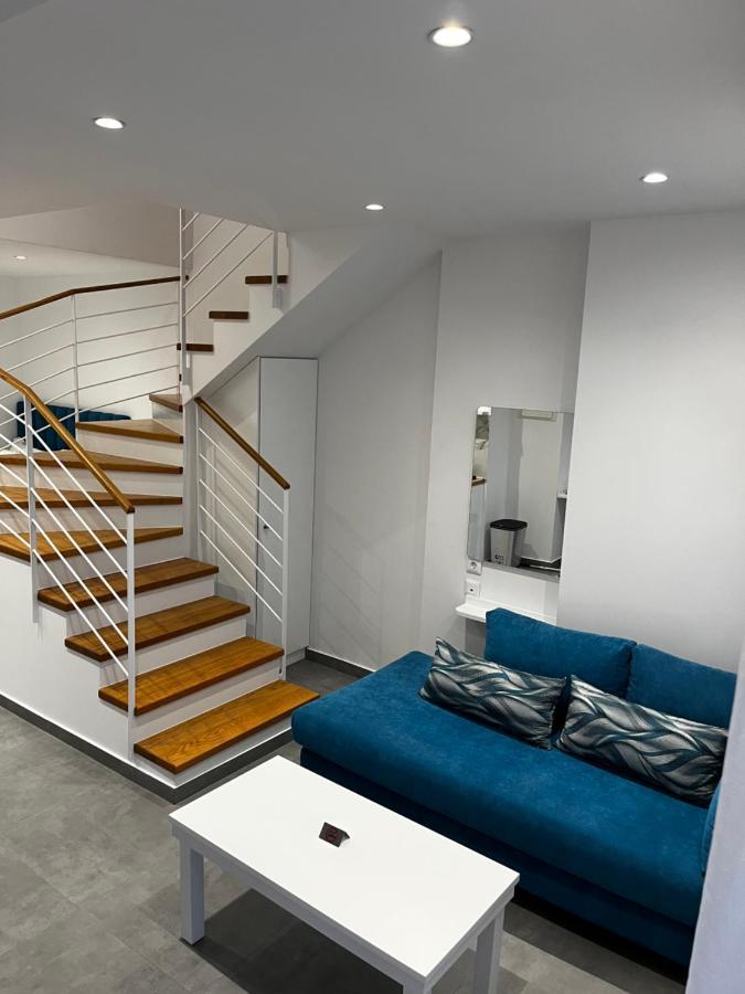 Ocean Blue Suites Ierissos Bagian luar foto