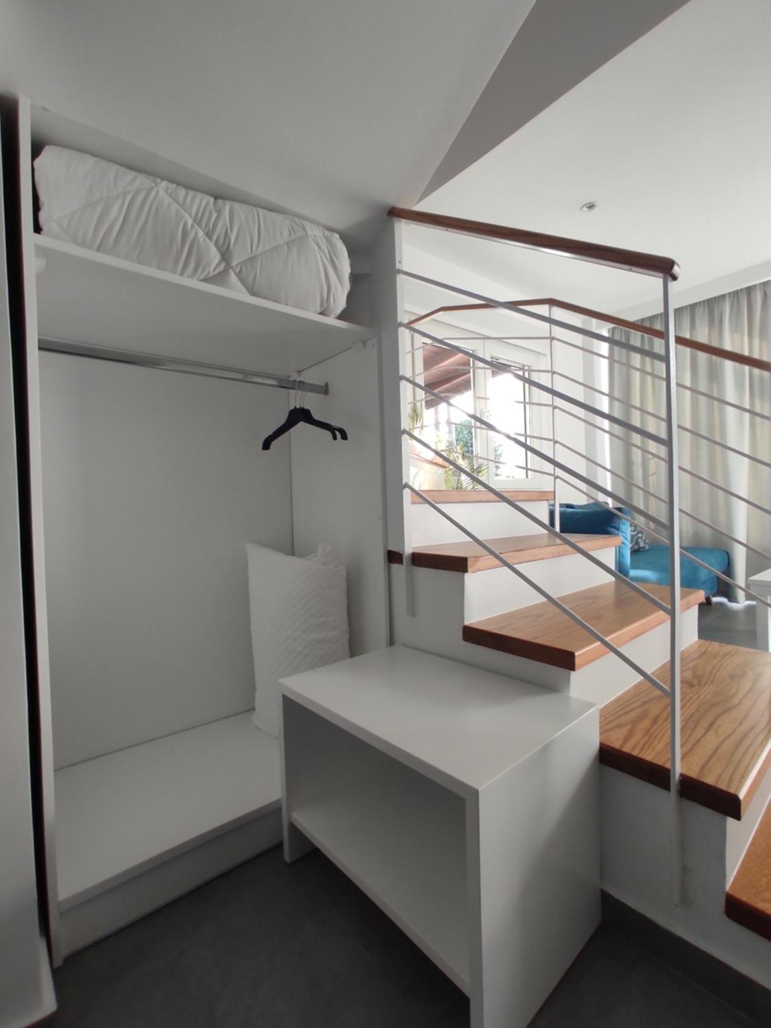Ocean Blue Suites Ierissos Bagian luar foto